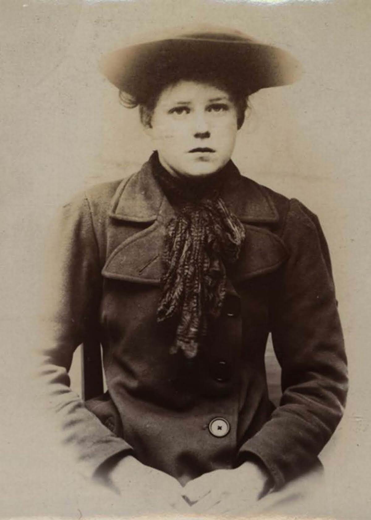 Dora Agnes Sanderson, 16, arrested for theft, 1906.