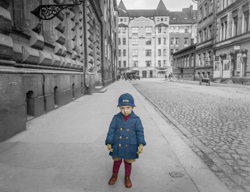 A small boy in Helsinki in 1922