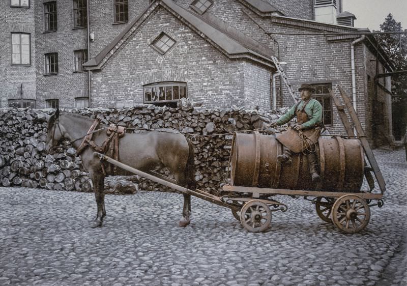 Delivering beer in Helsinki, 1920s.