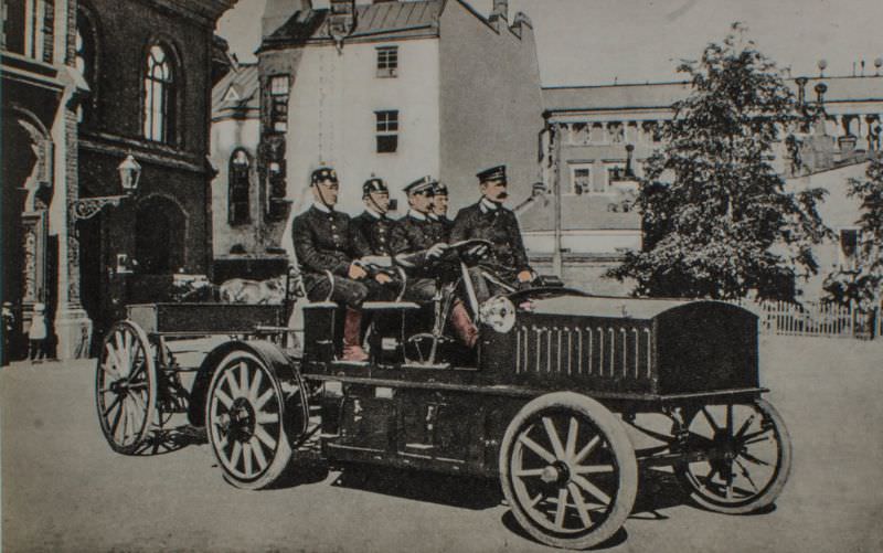 Helsinki's first motorized fire truck, 1920s.