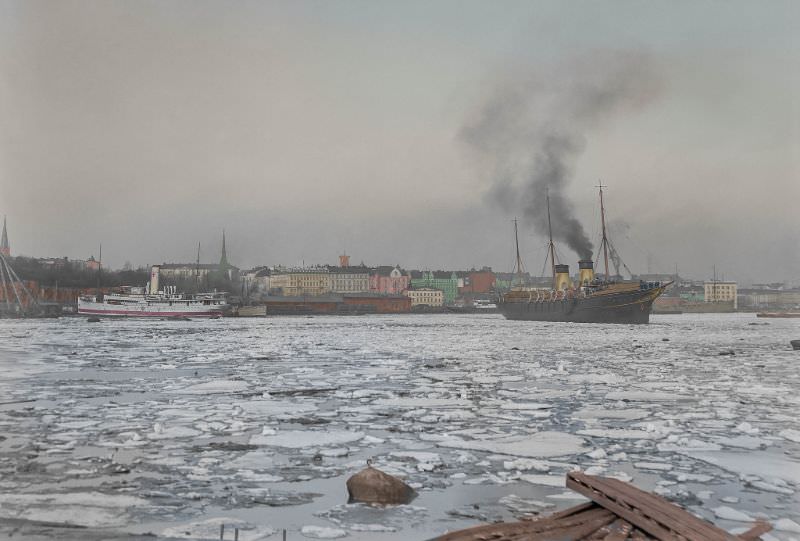 Russian Imperial Yacht Standart leaves Helsinki, 1920s.