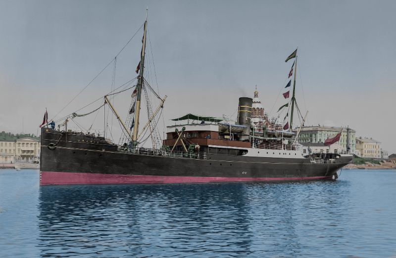 The Finnish Steamship Co Ltd. (FÅA) combined passenger and cargo ship S/S Urania in the Helsinki Southern harbour