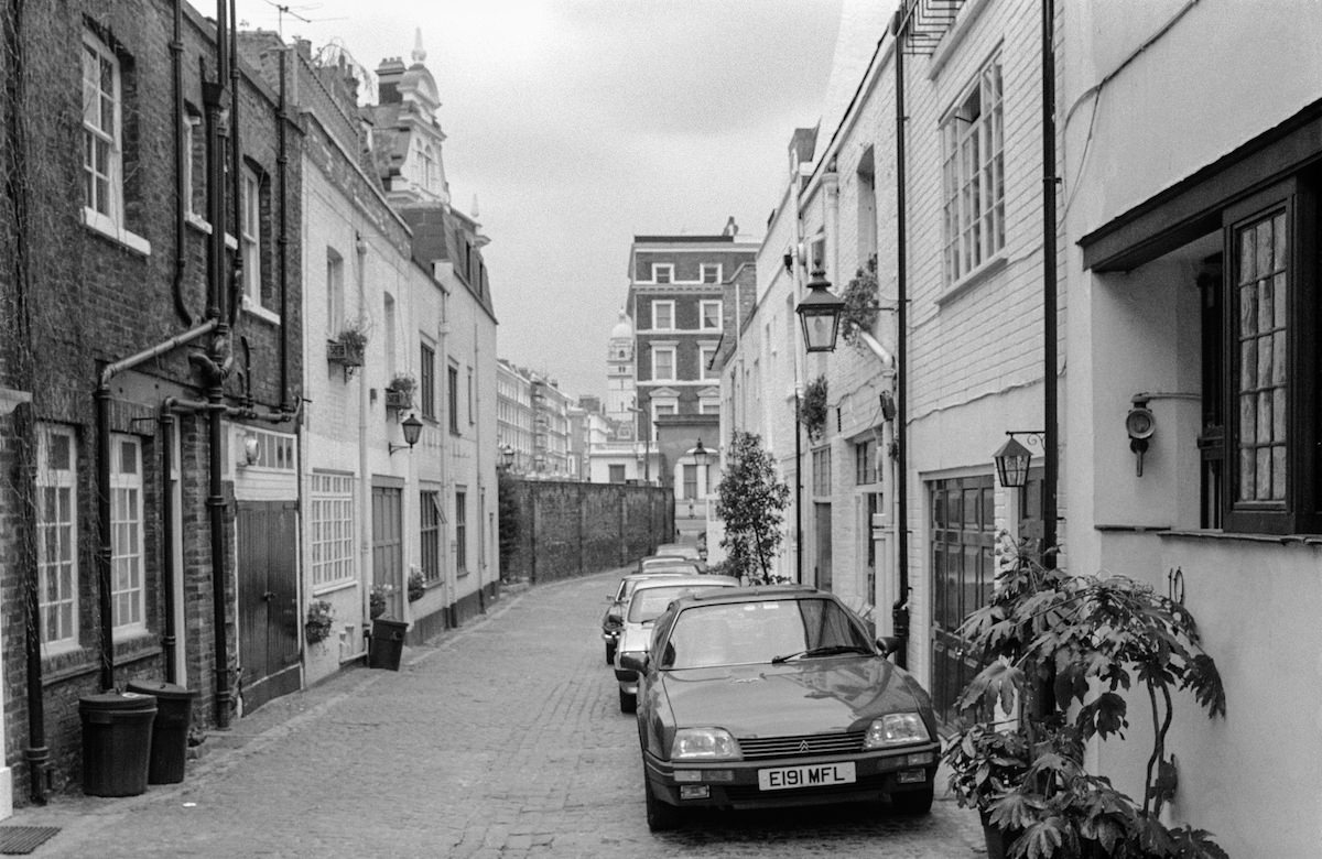 Kynance Mews, Kensington, Kensington and Chelsea, 1988