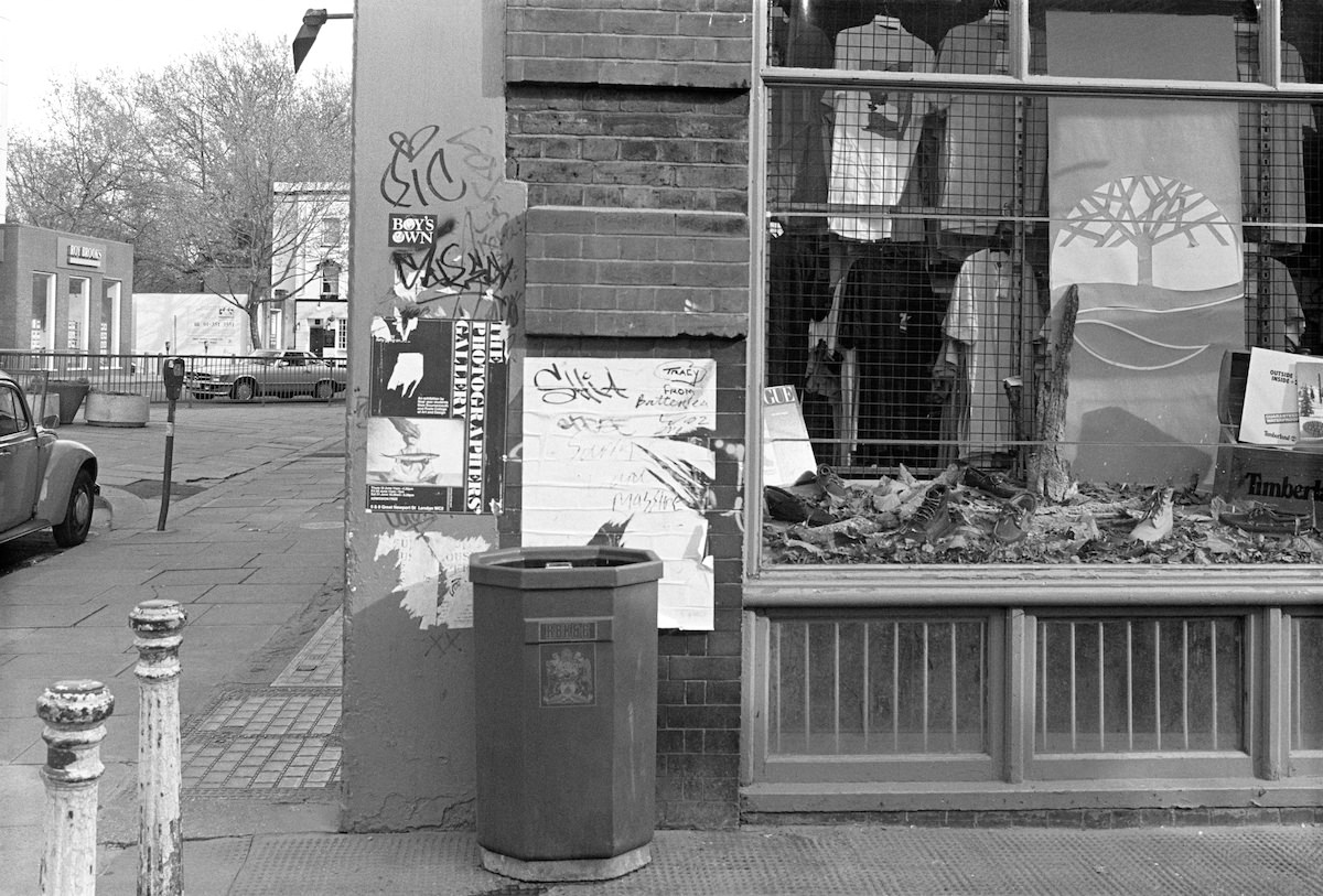 Lamont Road Passage, Park Walk, Chelsea, Kensington and Chelsea, 1988