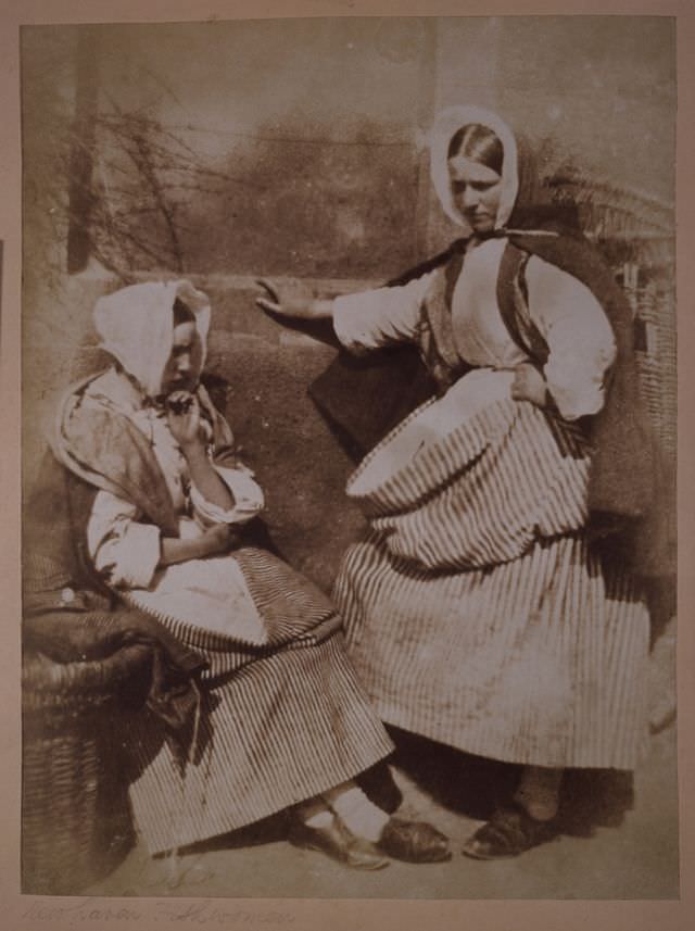 Two Newhaven fishwives, perhaps Mrs Elizabeth (Johnstone) Hall on the right