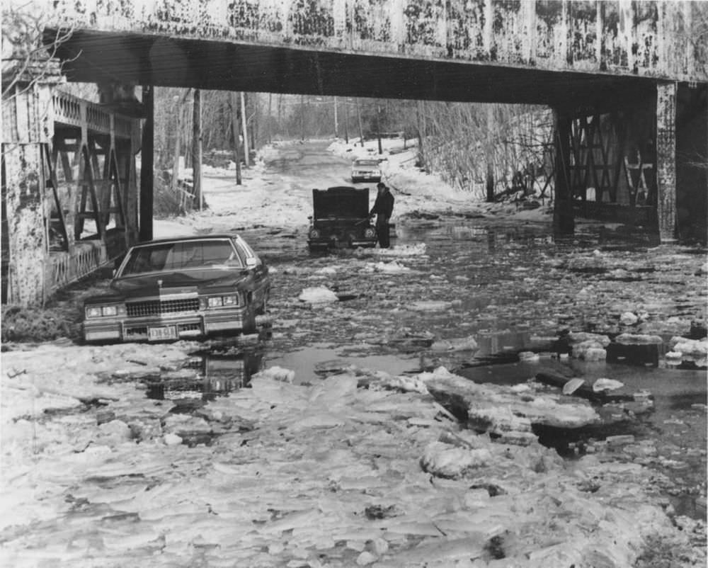 Frigid temperatures turned many flooded streets into sheets – or chunks – of ice. These cars stuck under the Staten Island Rapid Transit overpass on Amboy Road, Bay Terrace.