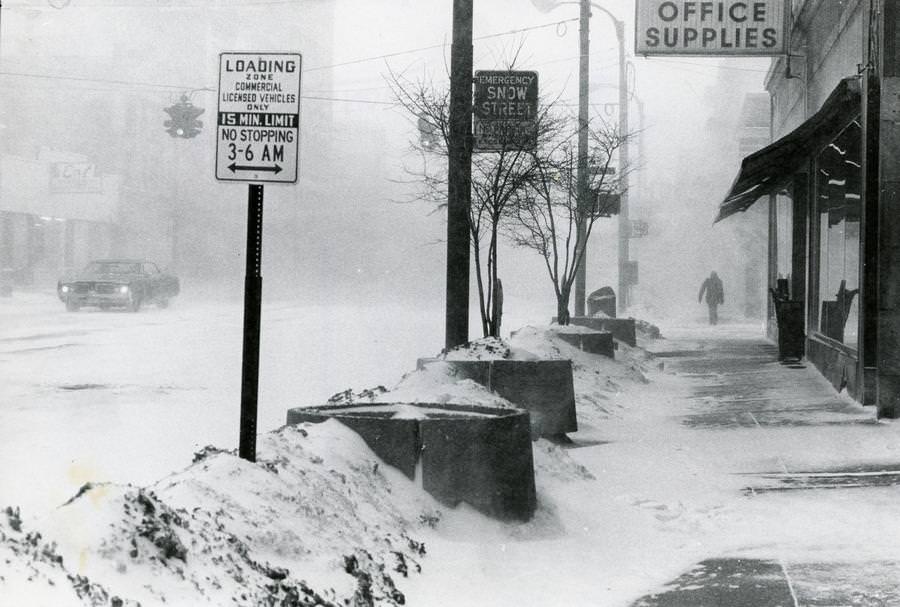 Looking north on Main Street on Jan. 26, 1978, in downtown Akron.