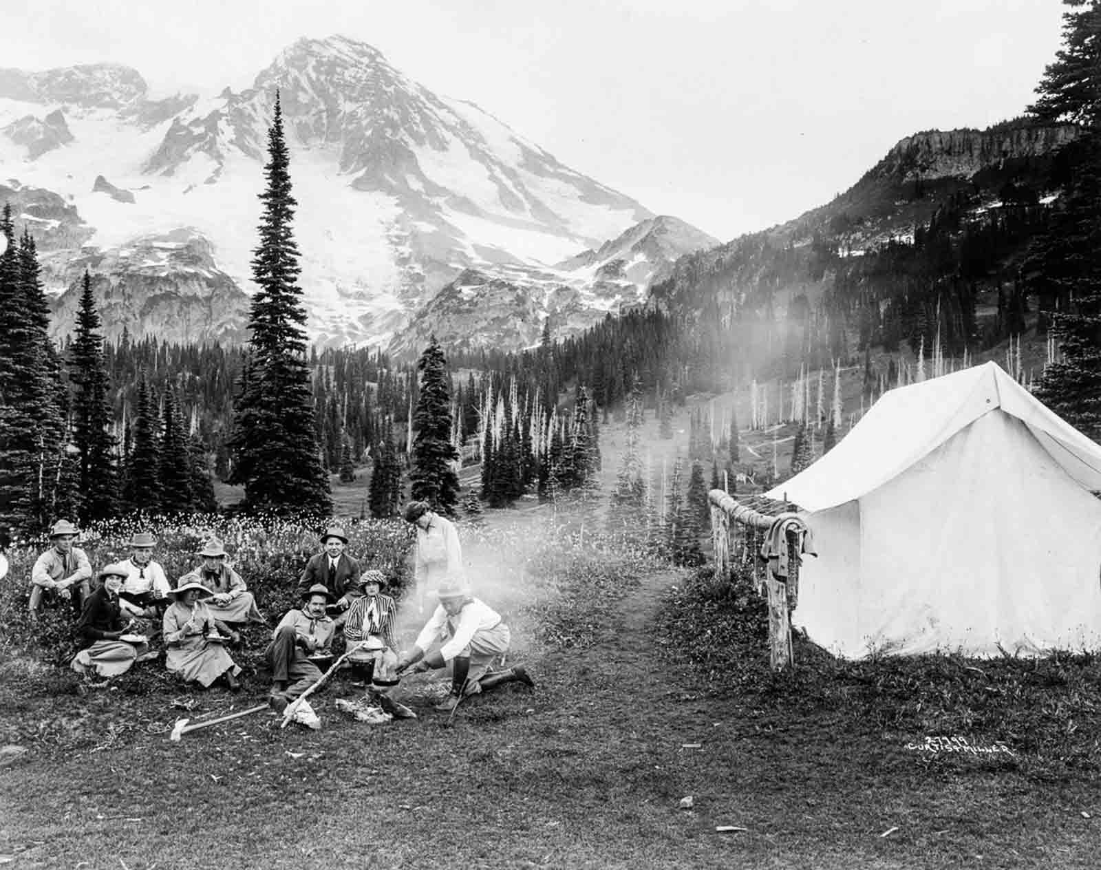 A party of tourists in Mt. Rainier National Park, 1911.