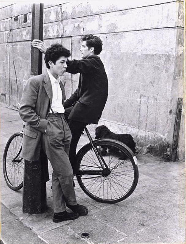 Teddy boys on a corner, Southam Street, 1956