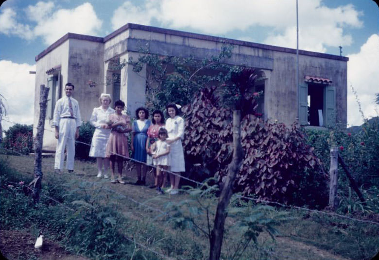 Medical staff and others at Toita, Cayey