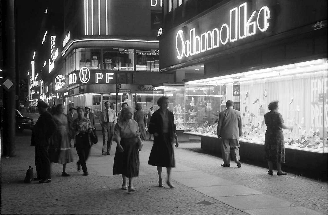 Corner of Tauentzienstrasse and Marburger Strasse in Berlin-Charlottenburg, July 1957