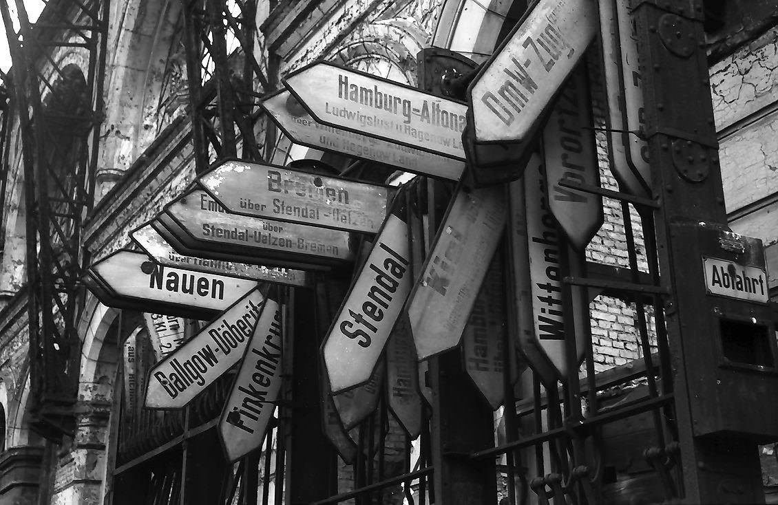 Lehrter station in Berlin before the demolition , July 1957