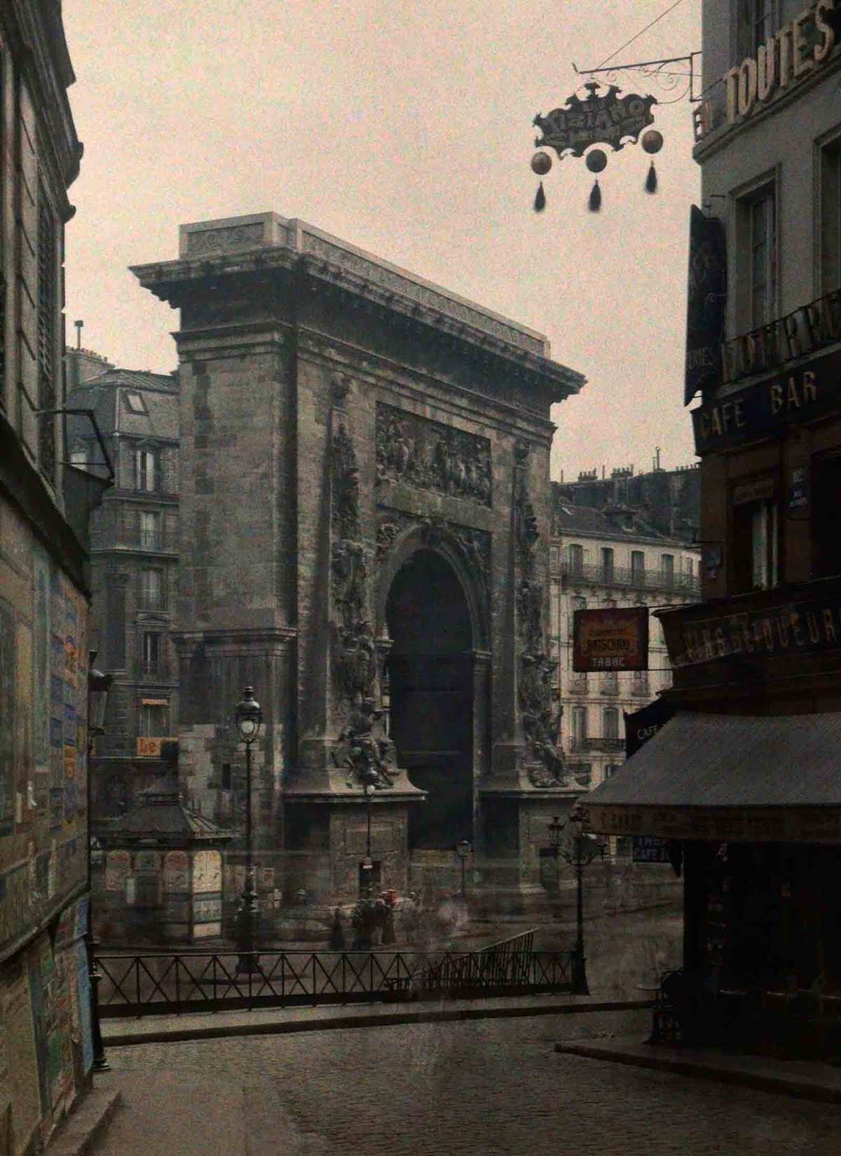 The Porte Saint-Denis.