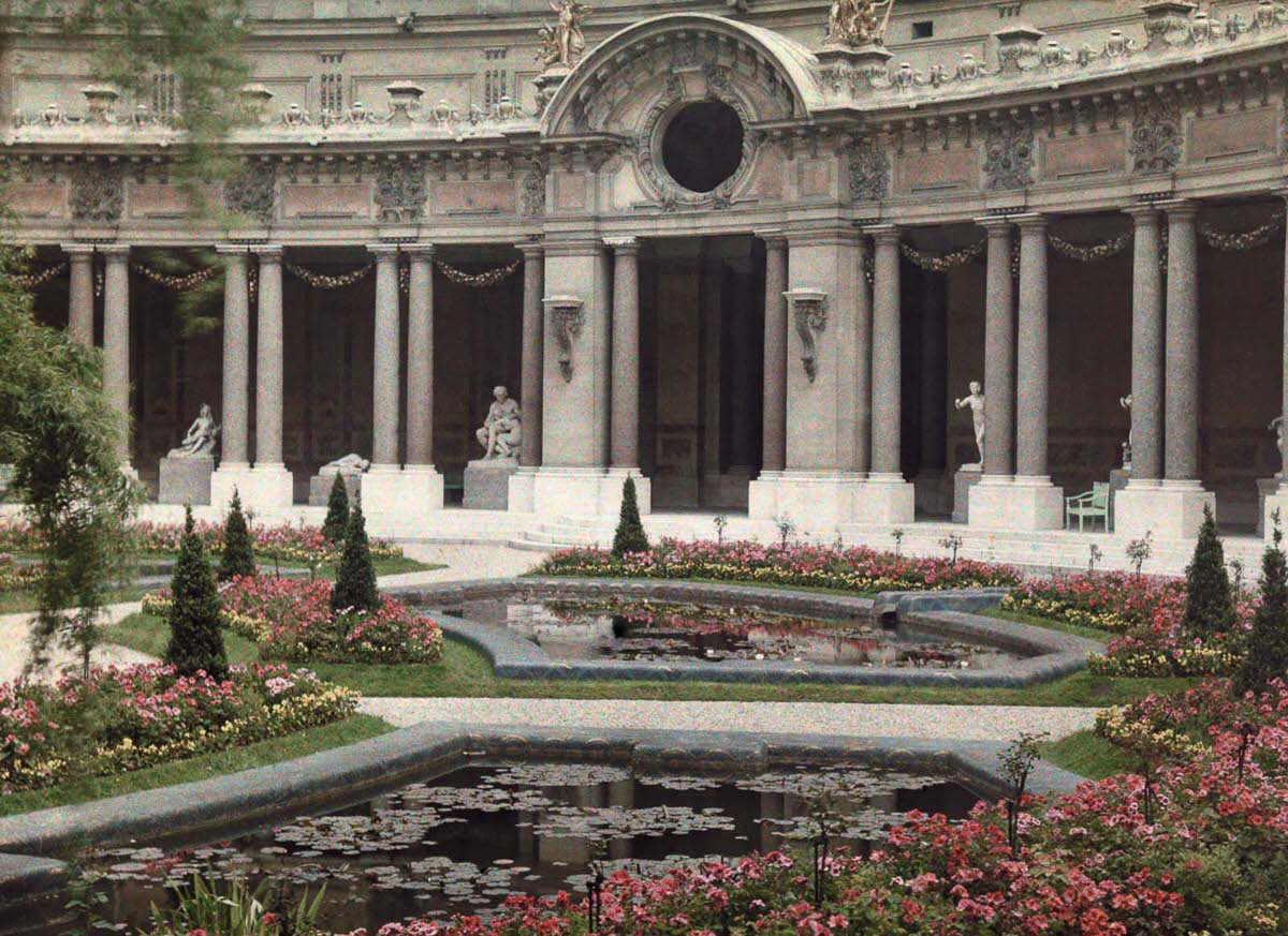 Formal gardens and ponds. Formal gardens and ponds.