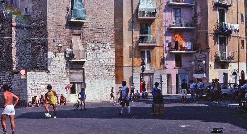 Looking southward in Largo San Sabino