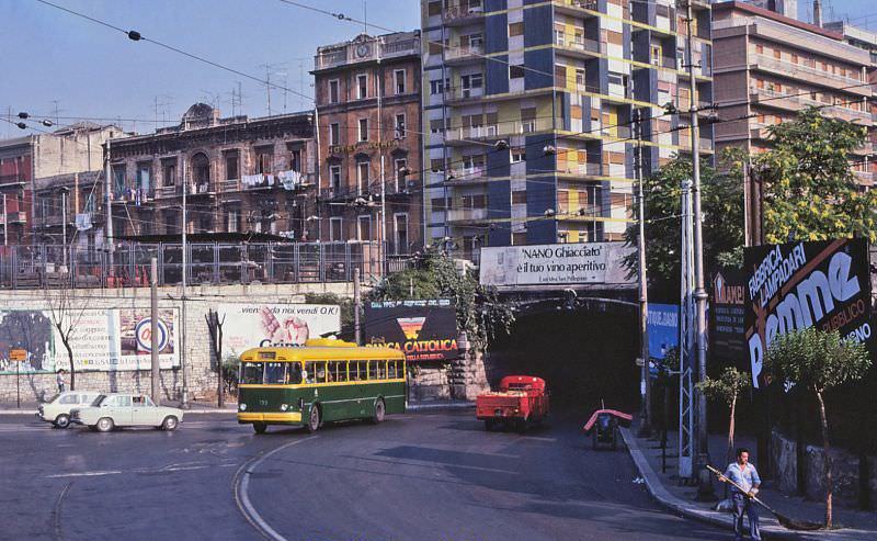 Bari trolleybus 755 (Line 8), working westward in the Sottopasso Luigi di Savoia
