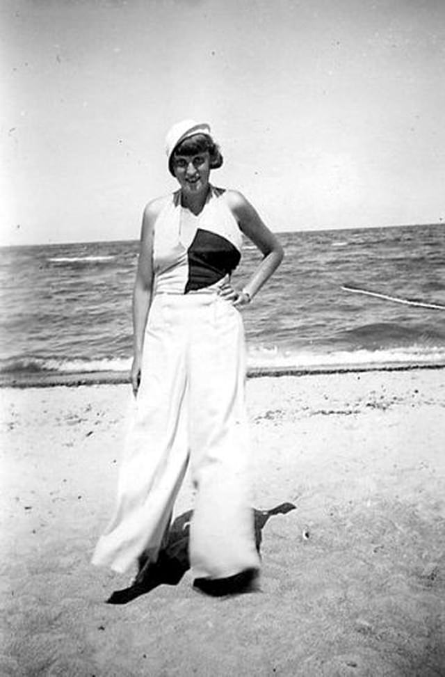 Fabulous Pajama Styles That Women Wore at the Beaches in the 1930s