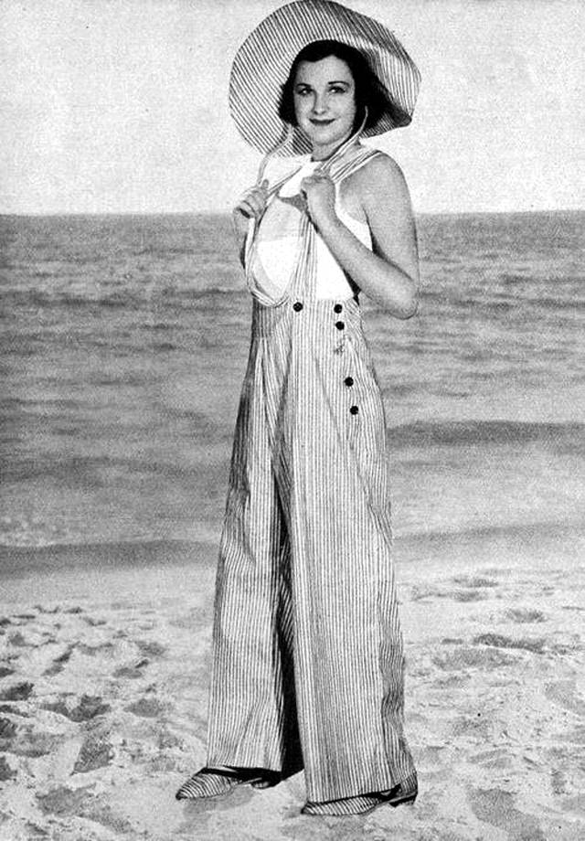 Fabulous Pajama Styles That Women Wore at the Beaches in the 1930s