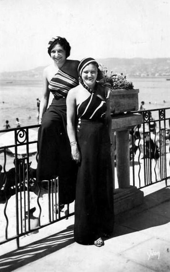 Fabulous Pajama Styles That Women Wore at the Beaches in the 1930s