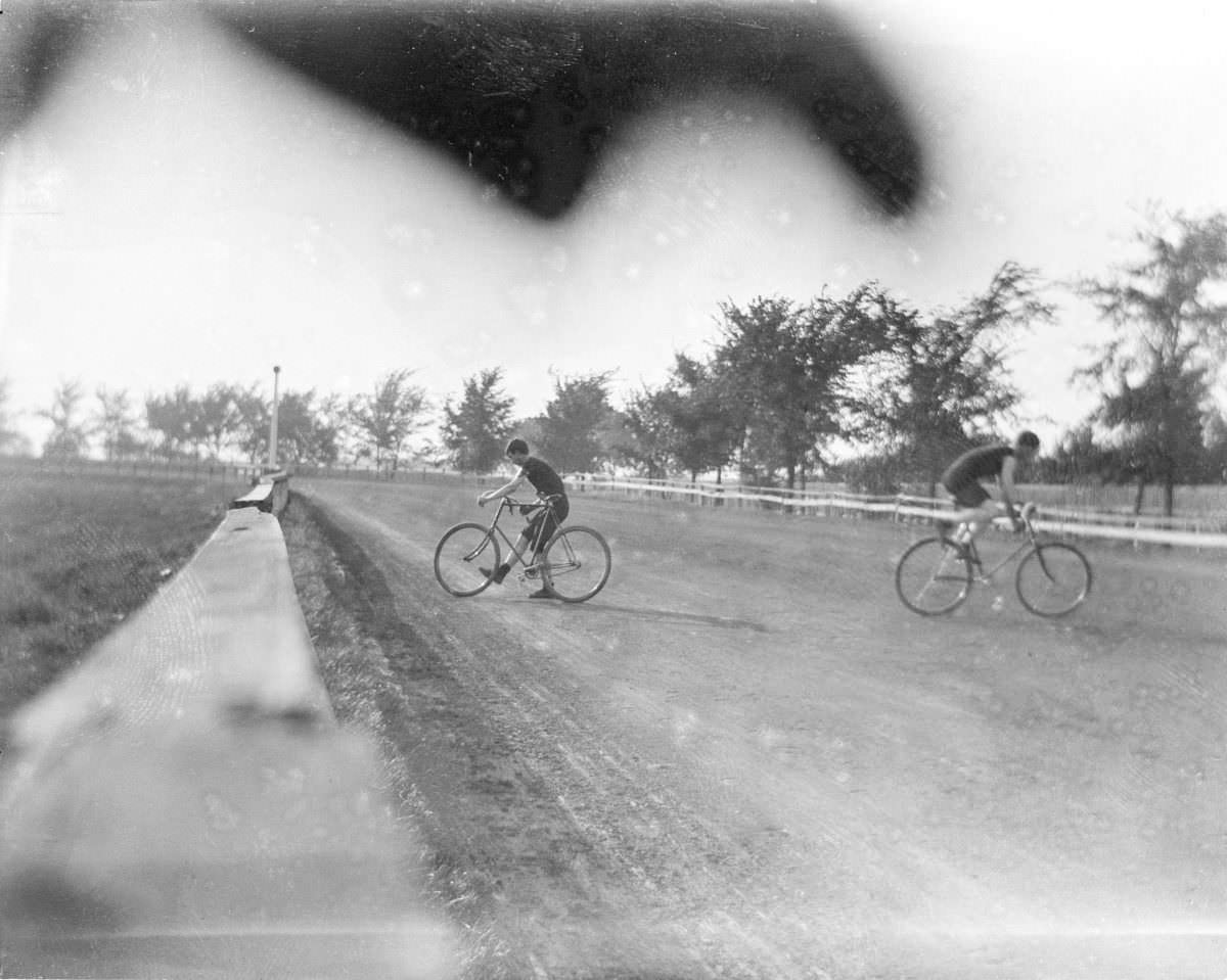 Eye Surgeon Documented the life of Bushnell and Illinois in the early 1900s