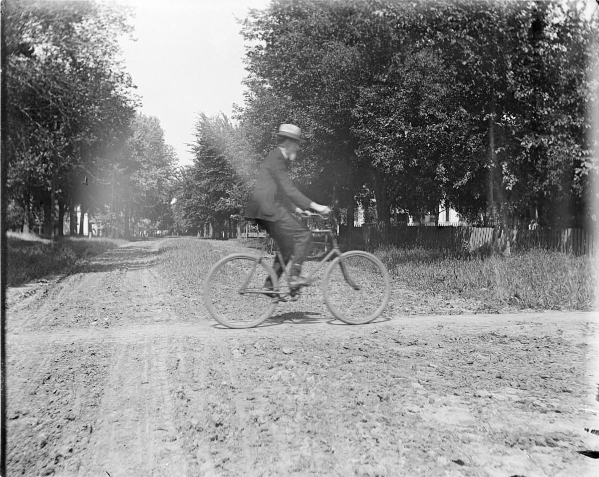 Eye Surgeon Documented the life of Bushnell and Illinois in the early 1900s