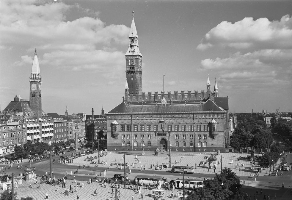 Copenhagen town hall square