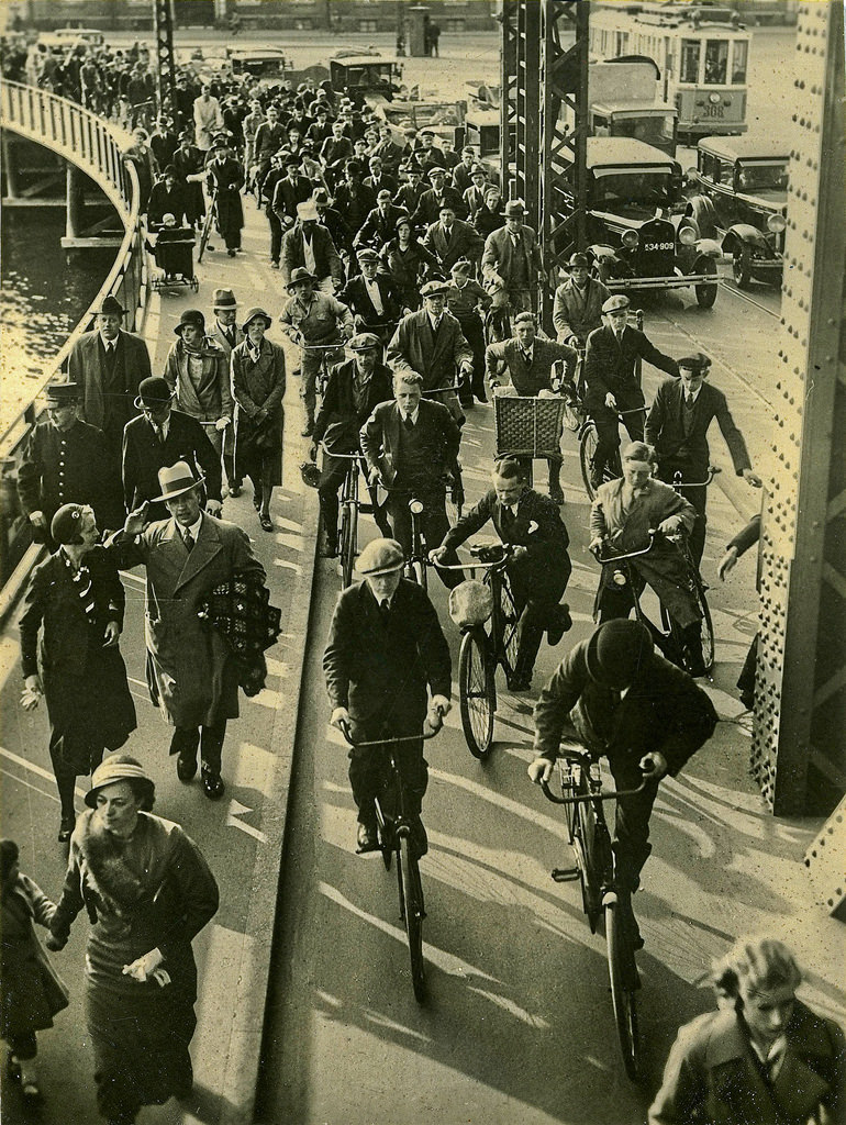 Copenhagen commuters in 1937