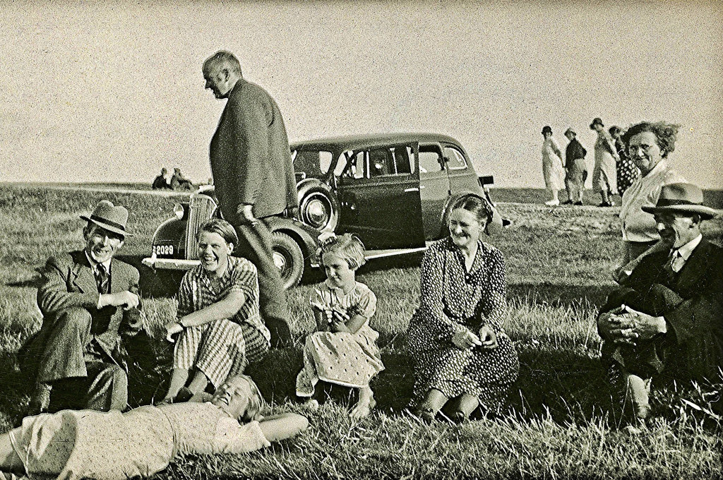 Picnic in Danish countryside, 1937