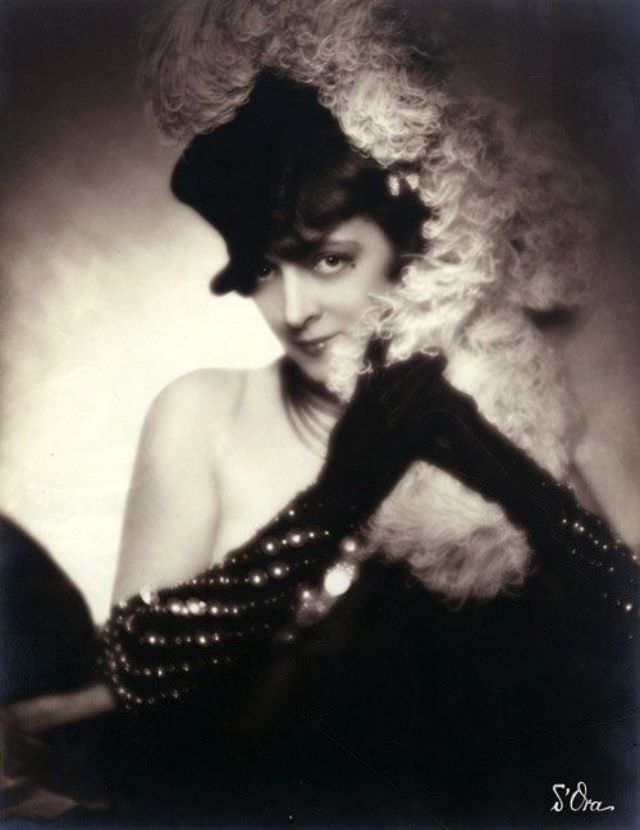 Jeanne Renouard, 1920s