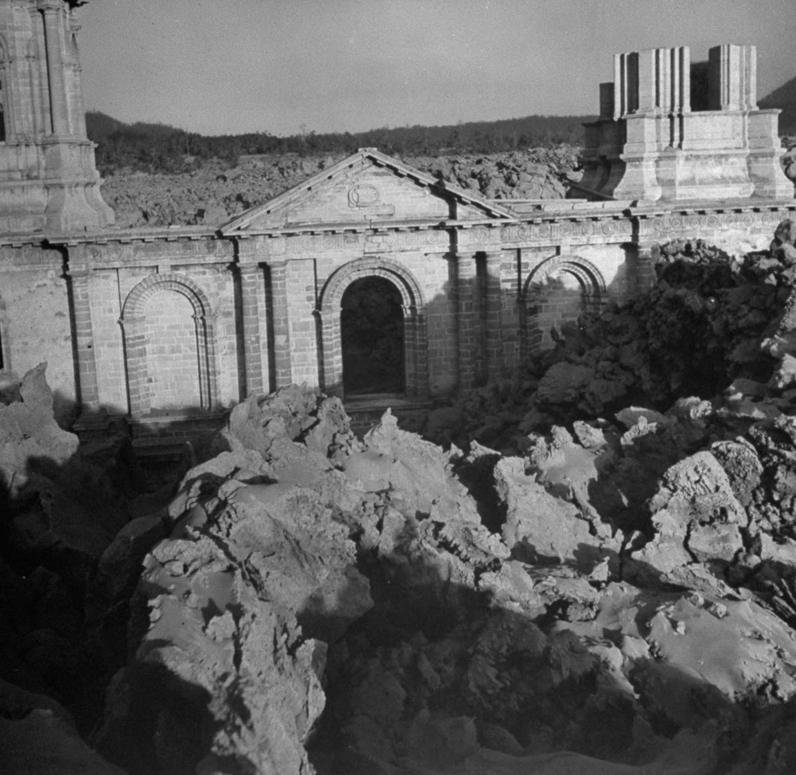 Rare Photos Documenting the Eruption of Parícutin volcano in 1943