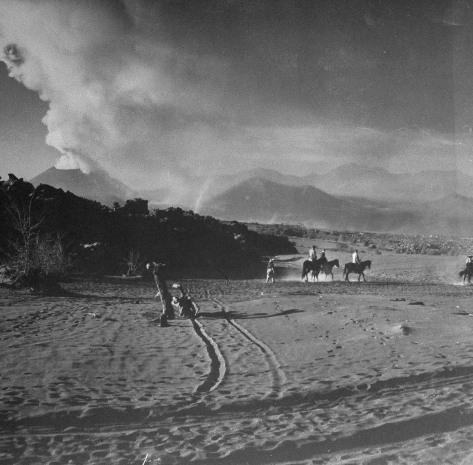 Rare Photos Documenting the Eruption of Parícutin volcano in 1943