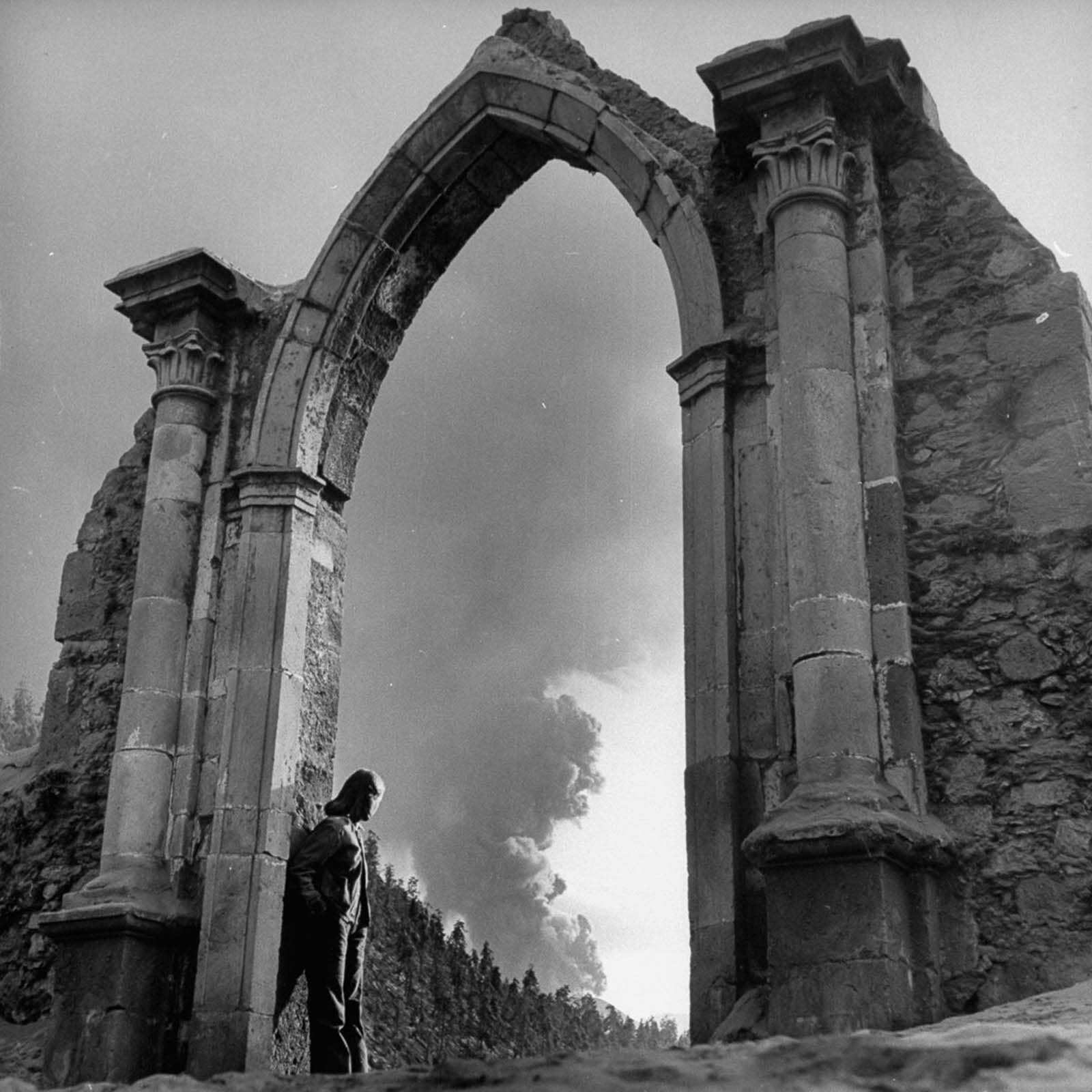 Rare Photos Documenting the Eruption of Parícutin volcano in 1943