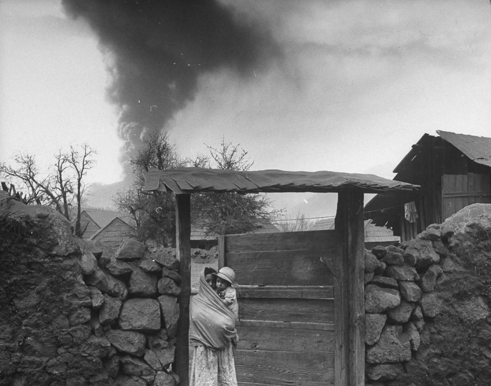 Rare Photos Documenting the Eruption of Parícutin volcano in 1943