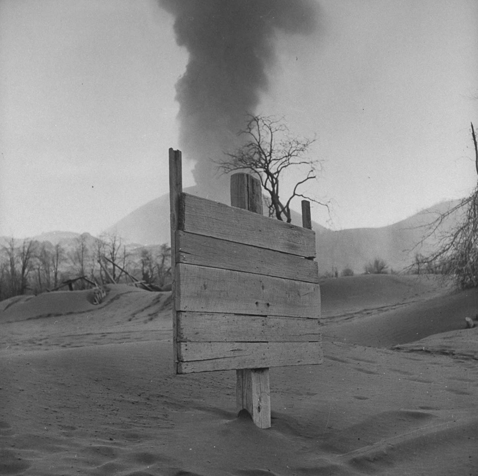 Rare Photos Documenting the Eruption of Parícutin volcano in 1943