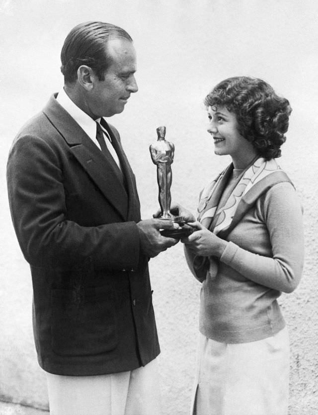 The winners of the first ceremony, including Janet Gaynor for best actress, were announced a few months in advance. Douglas Fairbanks, president of the academy, handed out the honors