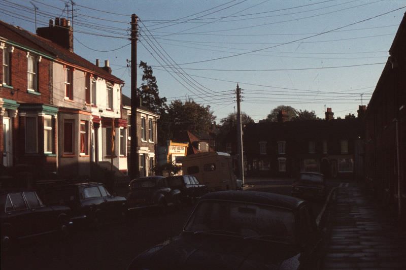 Cemetery Road from Christchurch Street