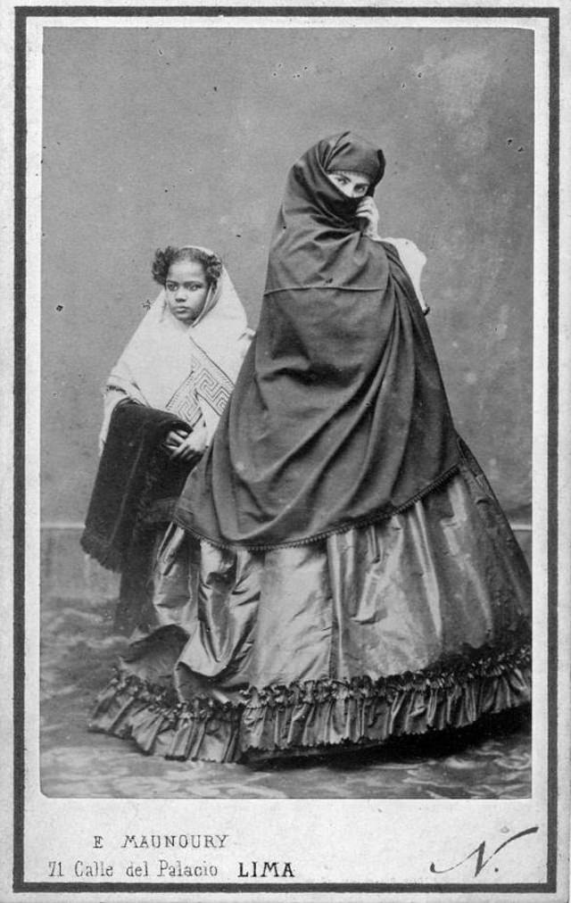 Las Tapadas Limenas: The Mysterious Women of Lima, Peru Who Veiled Everything but One Eye from the Late 19th Century