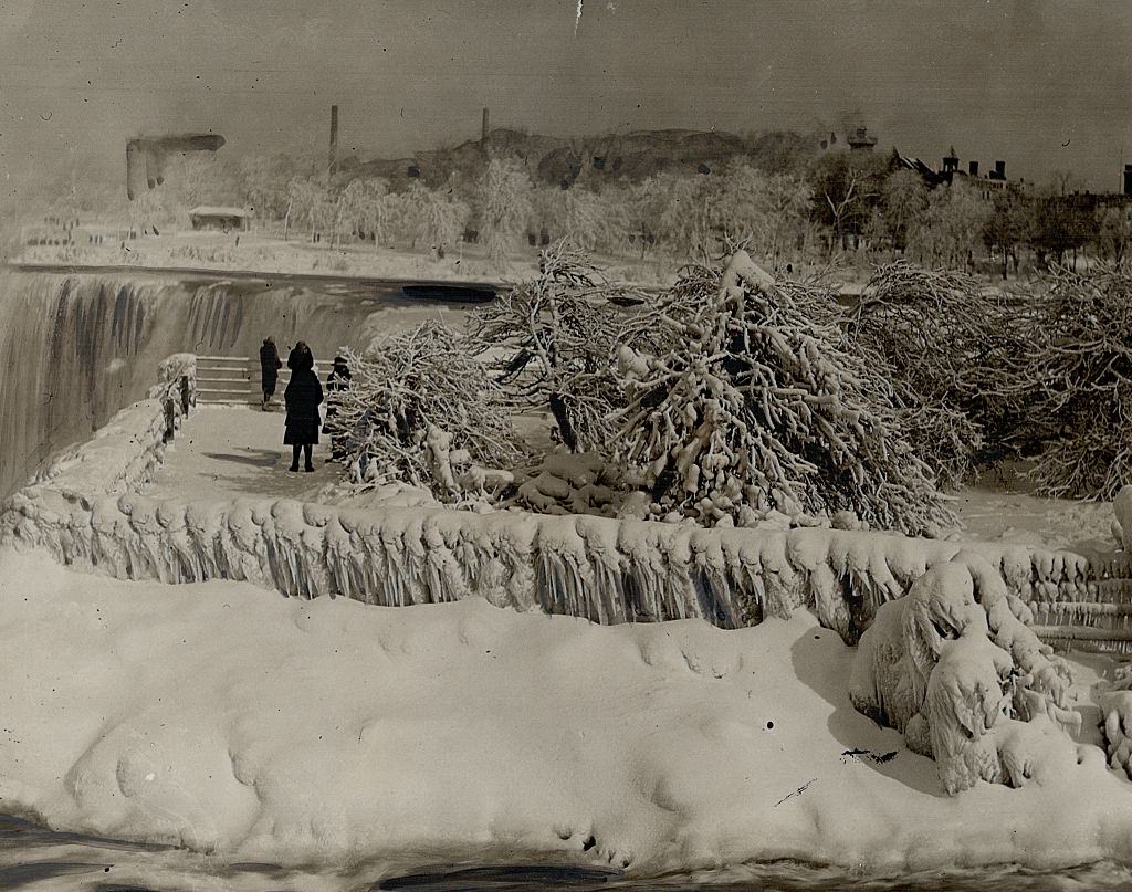 Niagara Falls from Canada, 1928.