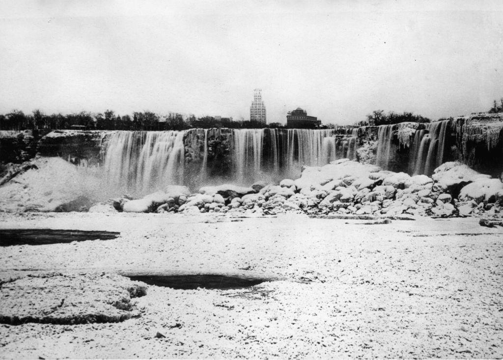 Wintry Niagara Falls, 1936.