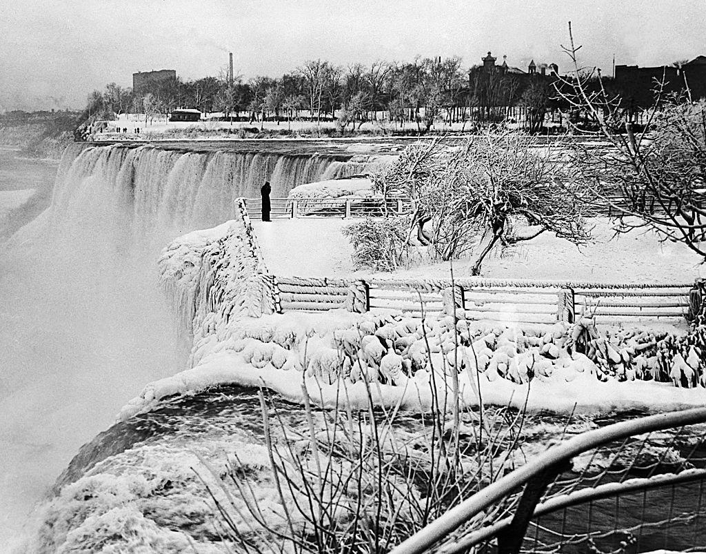 Niagara Falls Frozen in Winter 1940