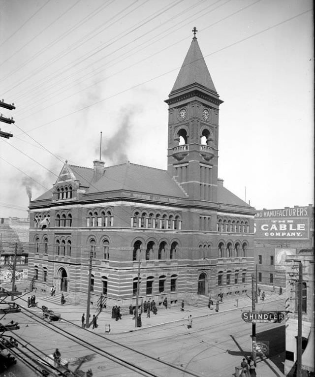 Post office building with clocktower in Birmingham, Alabama, 1900s