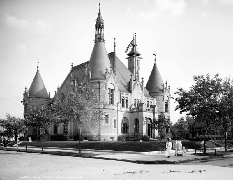 Post office, Saginaw, Michigan, 1900s