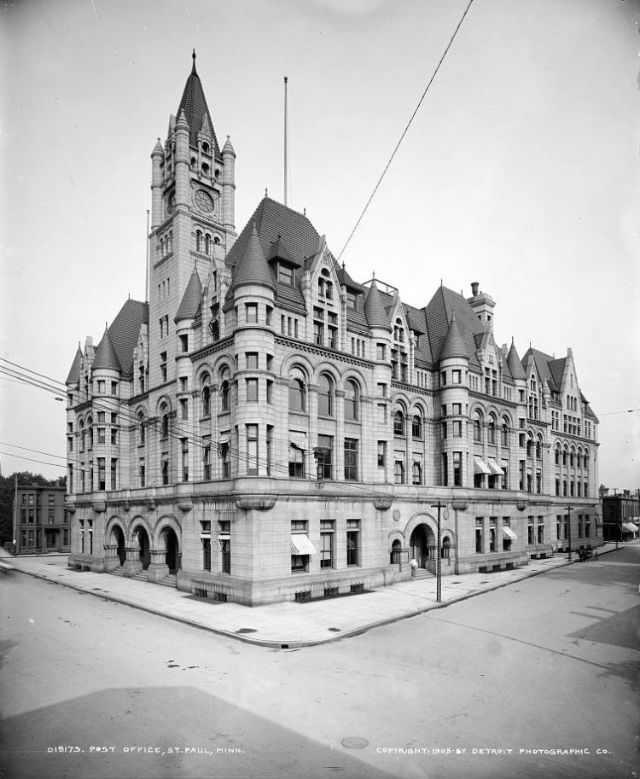 St Paul, Minnesota old post office, 1905