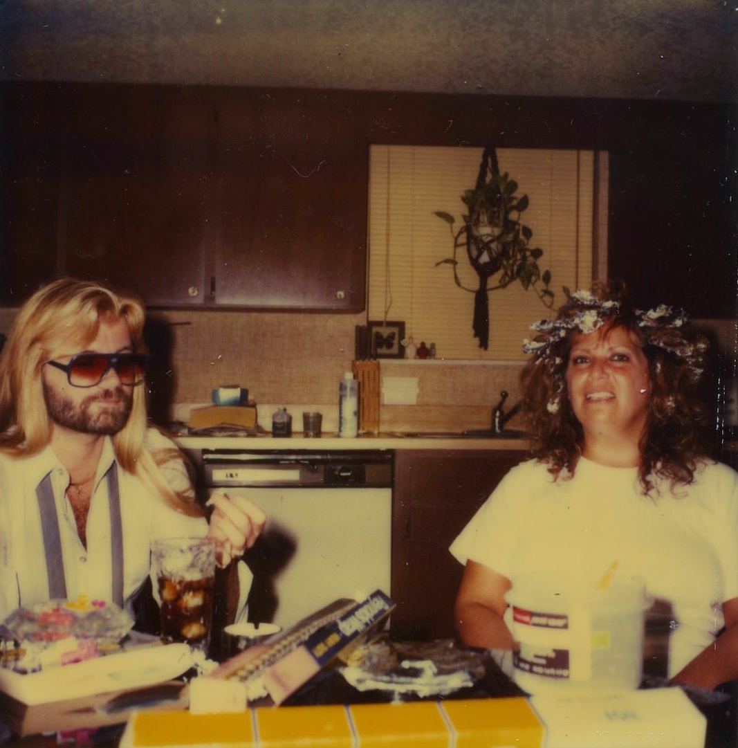 Fascinating Vintage Photos from a Tampa’s Hair Salon in the 1980s