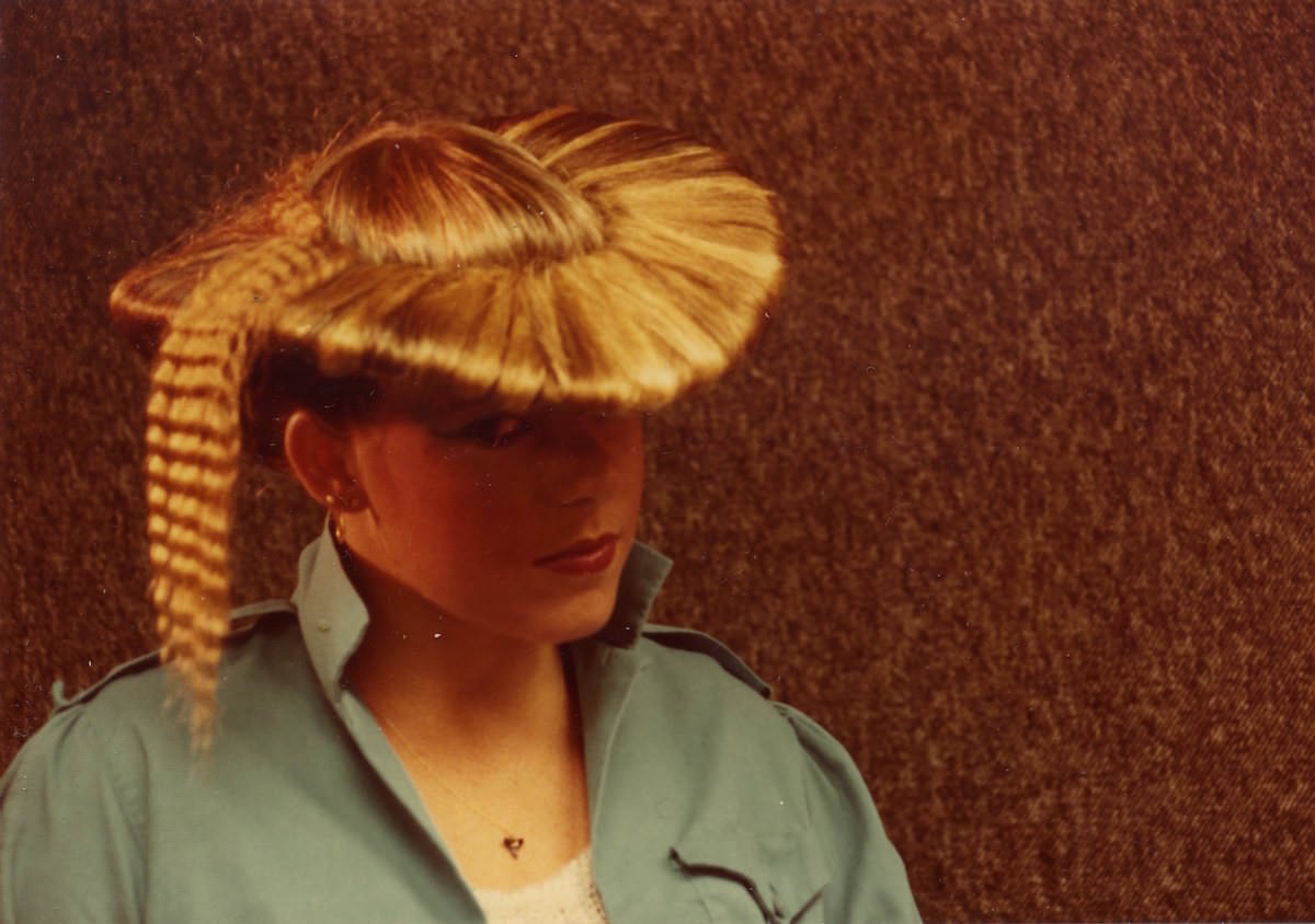 Fascinating Vintage Photos from a Tampa’s Hair Salon in the 1980s