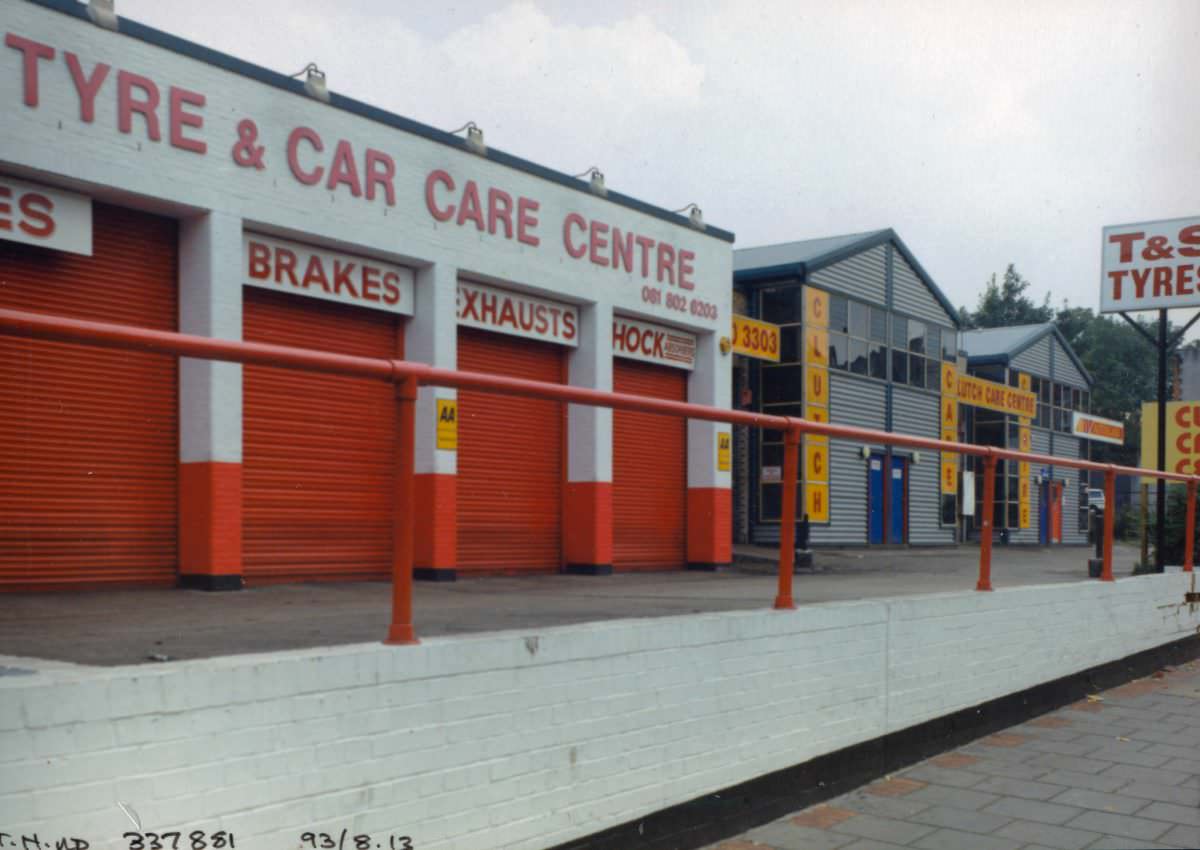 Garage, High Rd, South Tottenham, Haringey, 1993