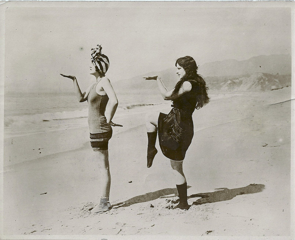 Fascinating Vintage Photos Show Women's Beachwear Styles of the 1930s