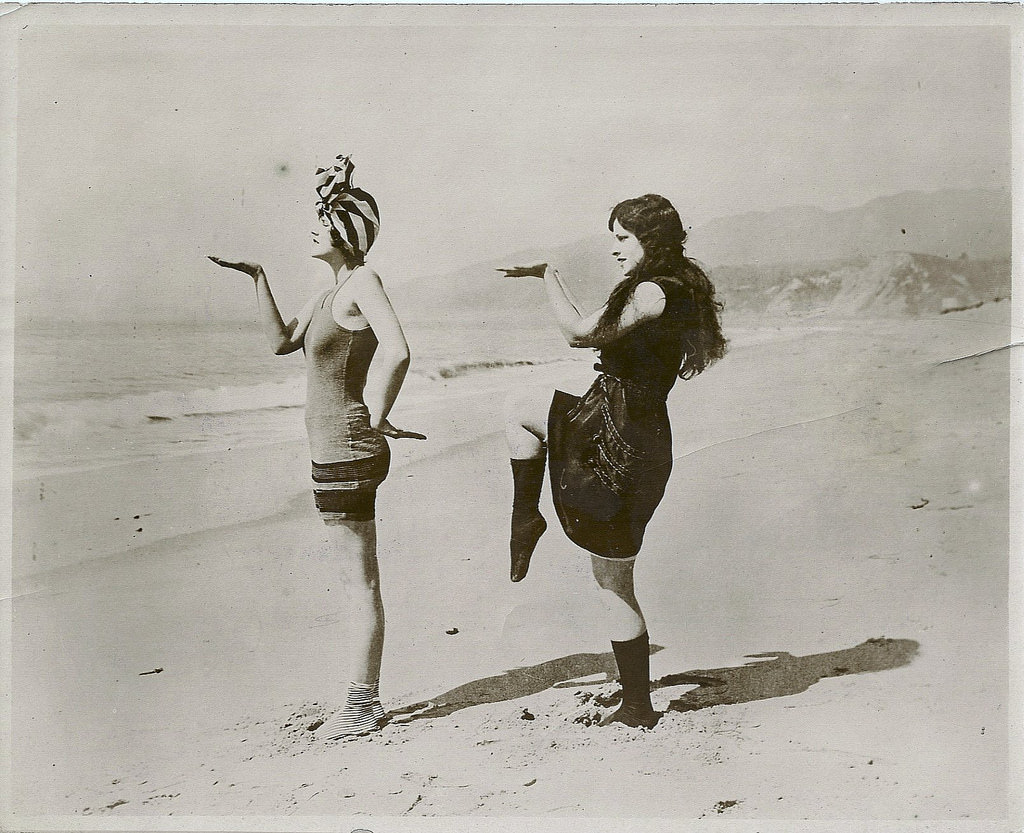 Fascinating Vintage Photos Show Women's Beachwear Styles of the 1930s