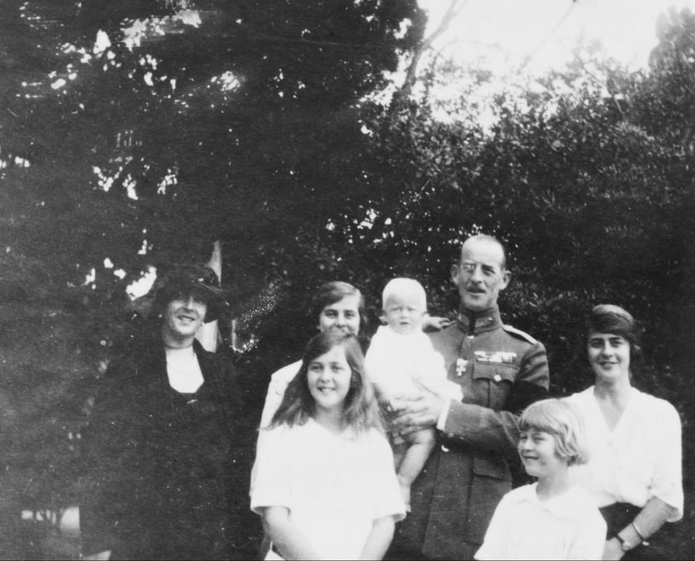 Philip with his parents and sisters, 1922.