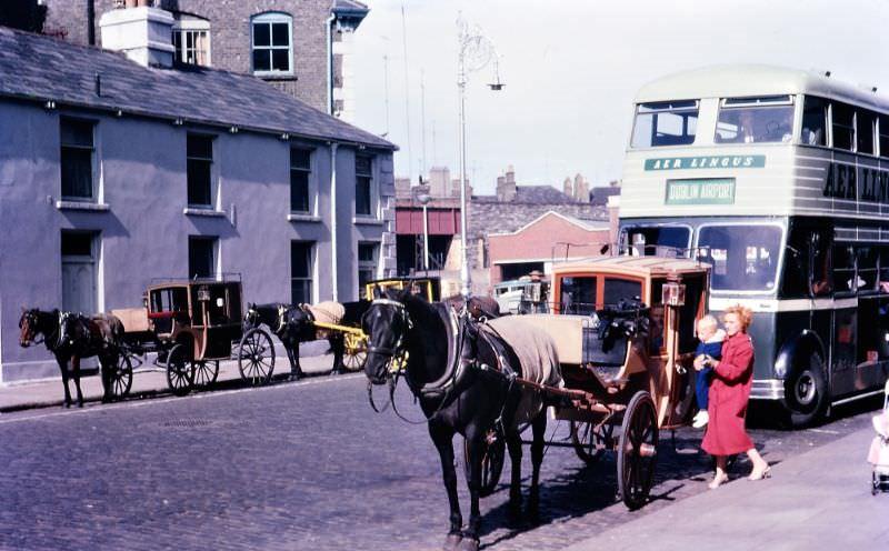 Fascinating Photos Show Everyday Life of Dublin in the 1960s